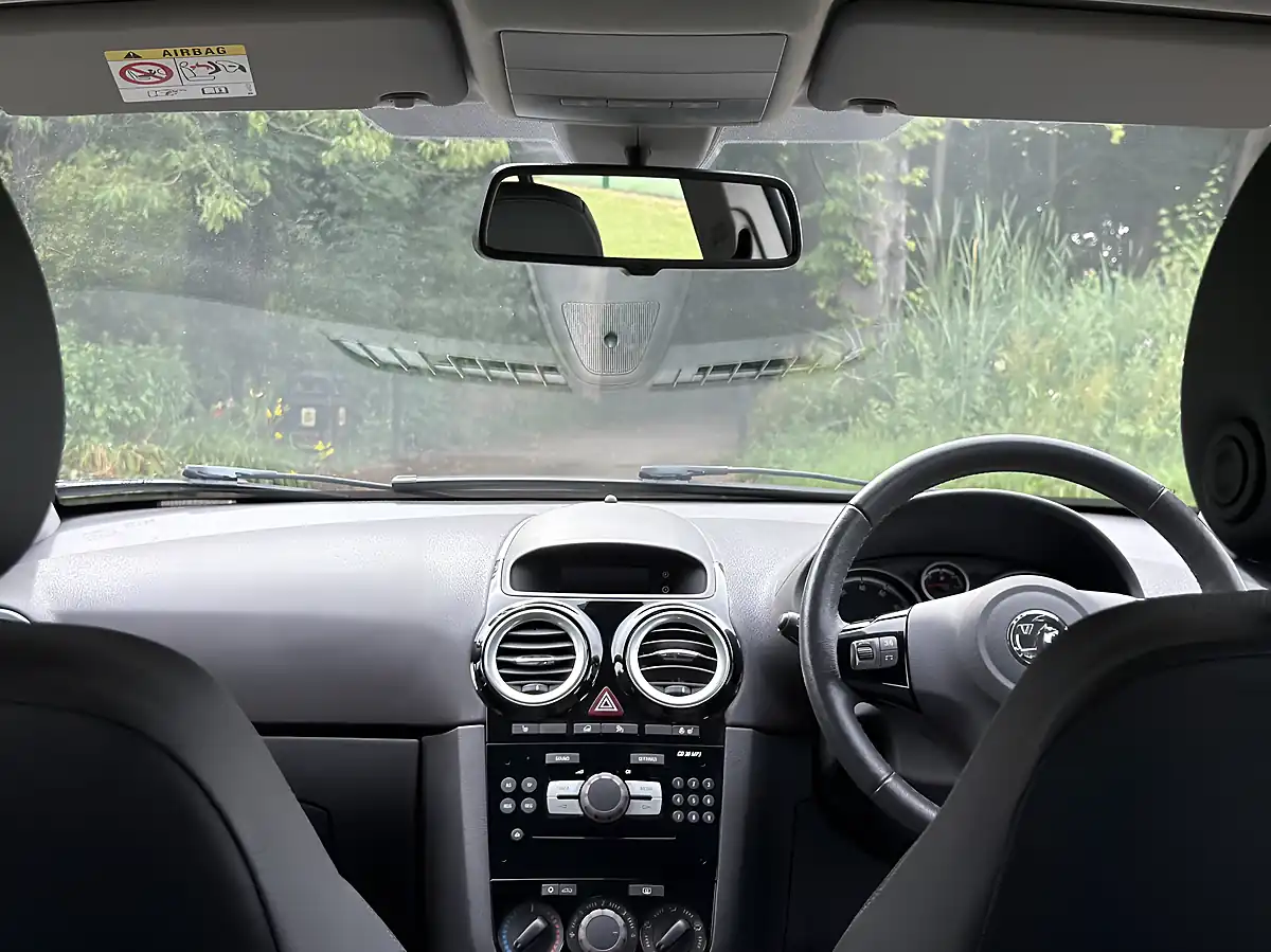 Used 2014 Vauxhall Corsa Se Blue - Interior and Exterior details 10