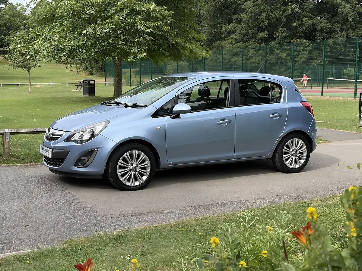 Used 2014 Vauxhall Corsa Se Blue - Interior and Exterior details 4