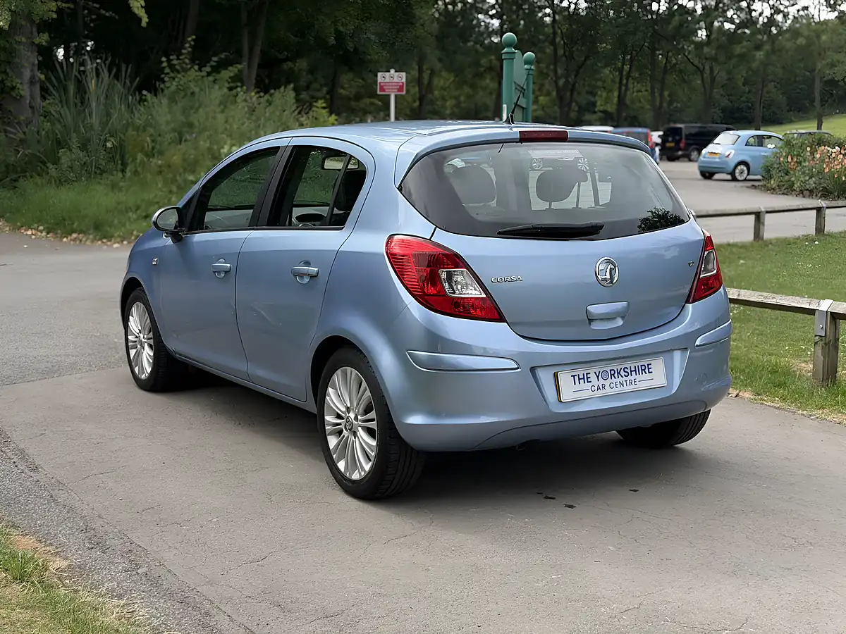 Used 2014 Vauxhall Corsa Se Blue - Interior and Exterior details 6