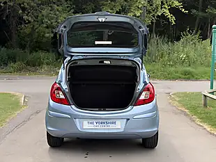 Used 2014 Vauxhall Corsa Se Blue - Interior and Exterior details 9