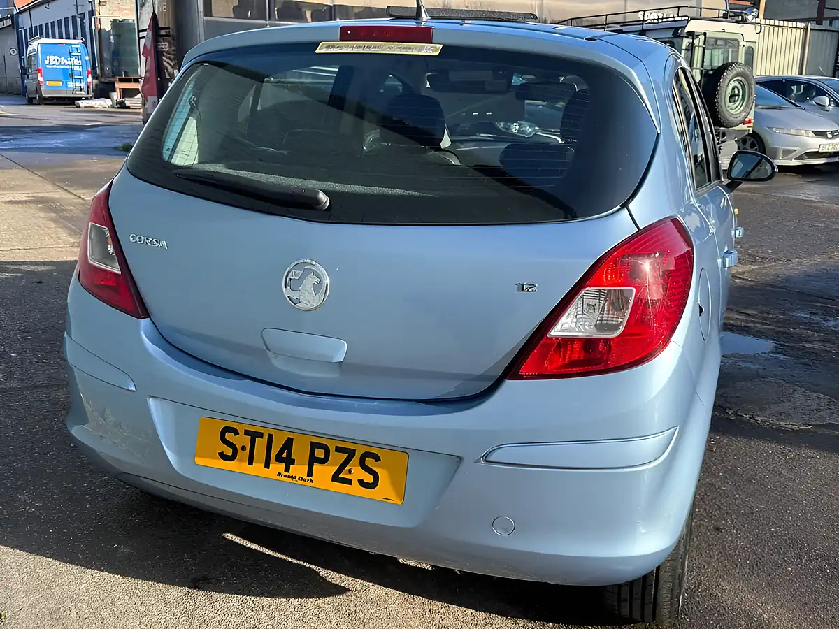 Used 2014 Vauxhall Corsa Se Blue - Interior and Exterior details 15