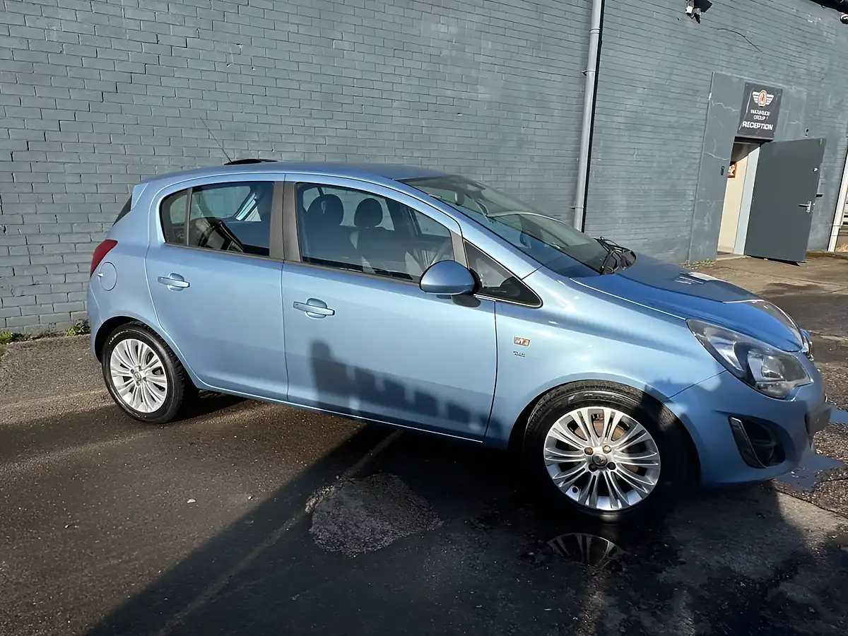 Used 2014 Vauxhall Corsa Se Blue - Interior and Exterior details 8