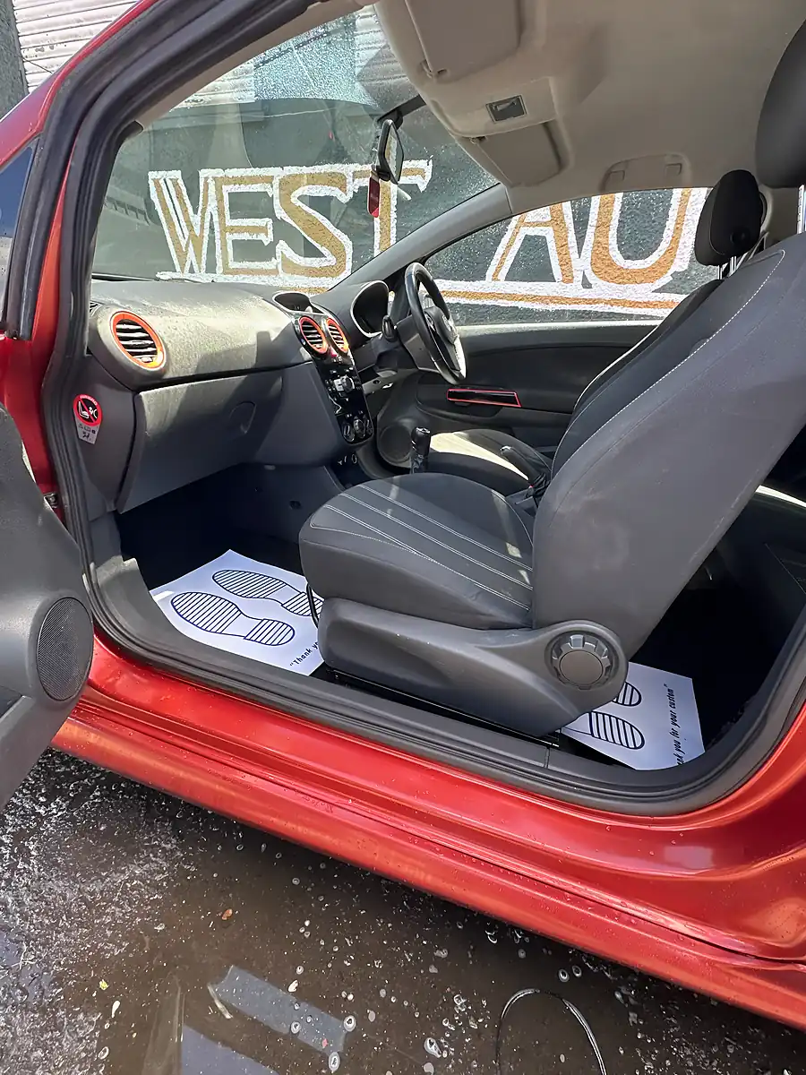 Used 2014 Vauxhall Corsa Se - Interior and Exterior details 10