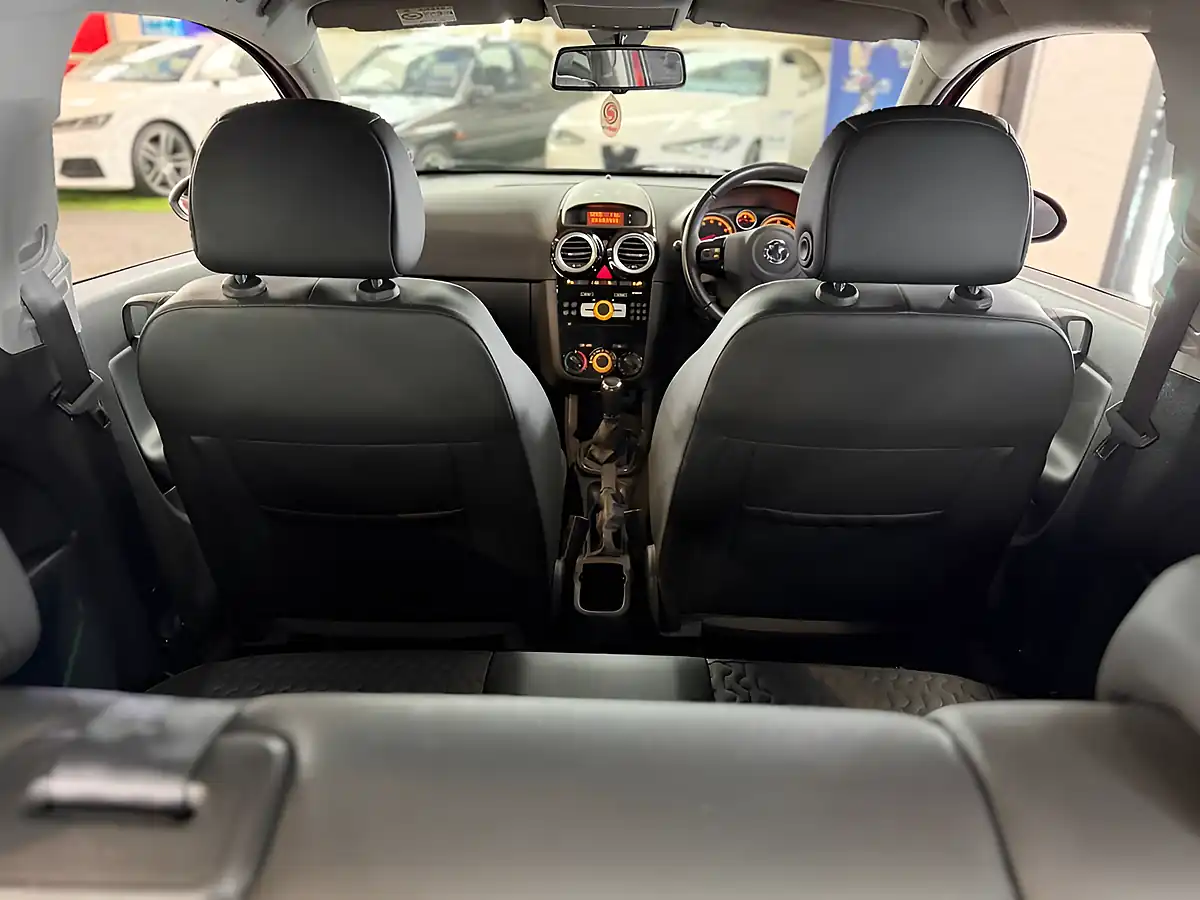 Used 2014 Vauxhall Corsa Se Red - Interior and Exterior details 10