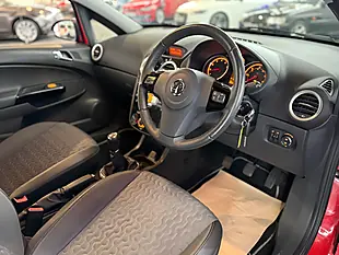 Used 2014 Vauxhall Corsa Se Red - Interior and Exterior details 11