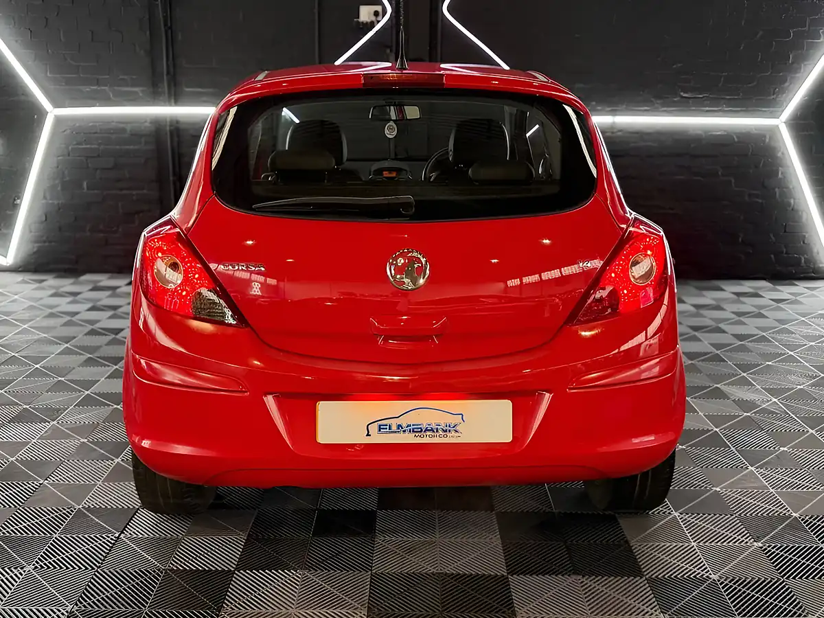 Used 2014 Vauxhall Corsa Se Red - Interior and Exterior details 12