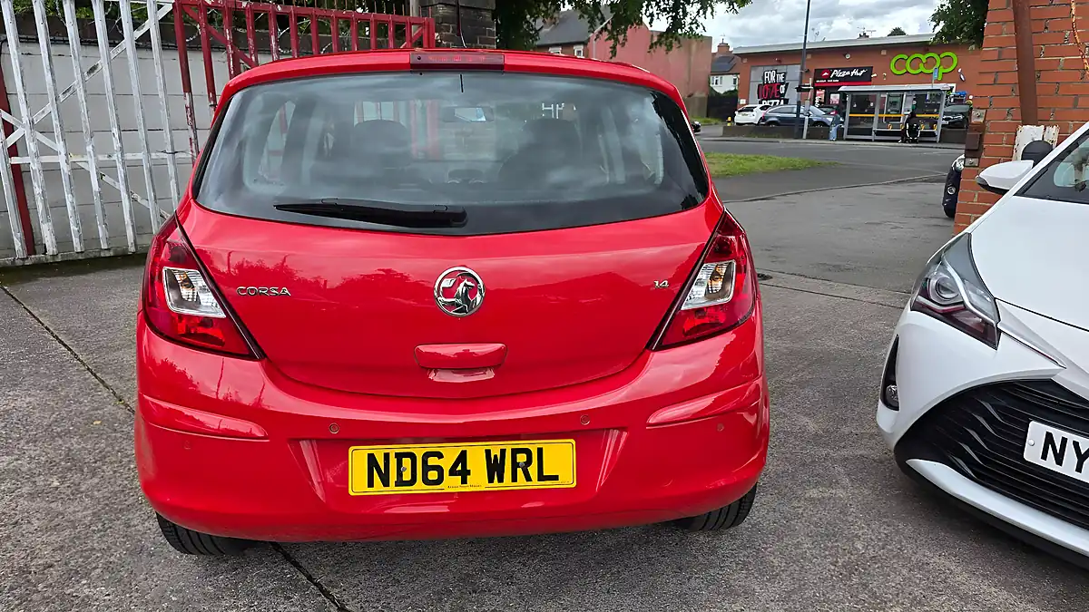 Used 2014 Vauxhall Corsa Se Red - Interior and Exterior details 10