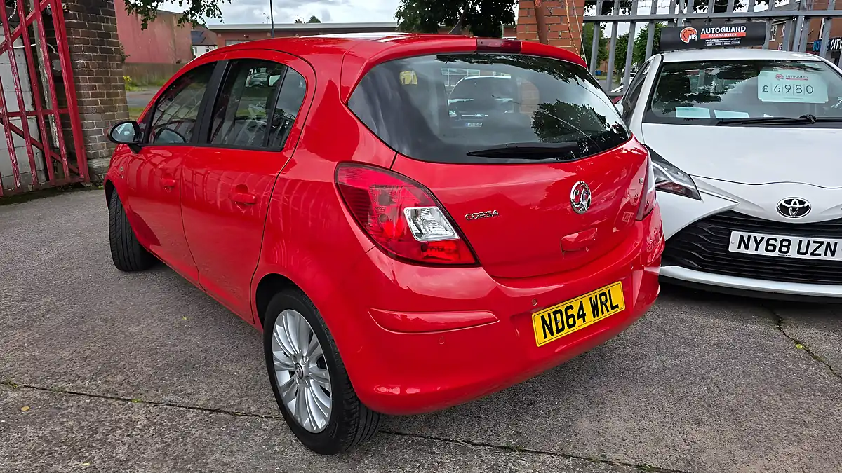 Used 2014 Vauxhall Corsa Se Red - Interior and Exterior details 5