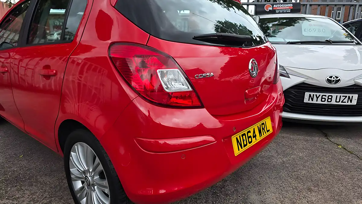 Used 2014 Vauxhall Corsa Se Red - Interior and Exterior details 7