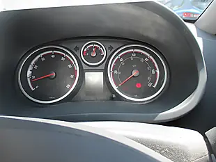 Used 2014 Vauxhall Corsa Se Silver - Interior and Exterior details 8
