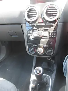 Used 2014 Vauxhall Corsa Se Silver - Interior and Exterior details 9