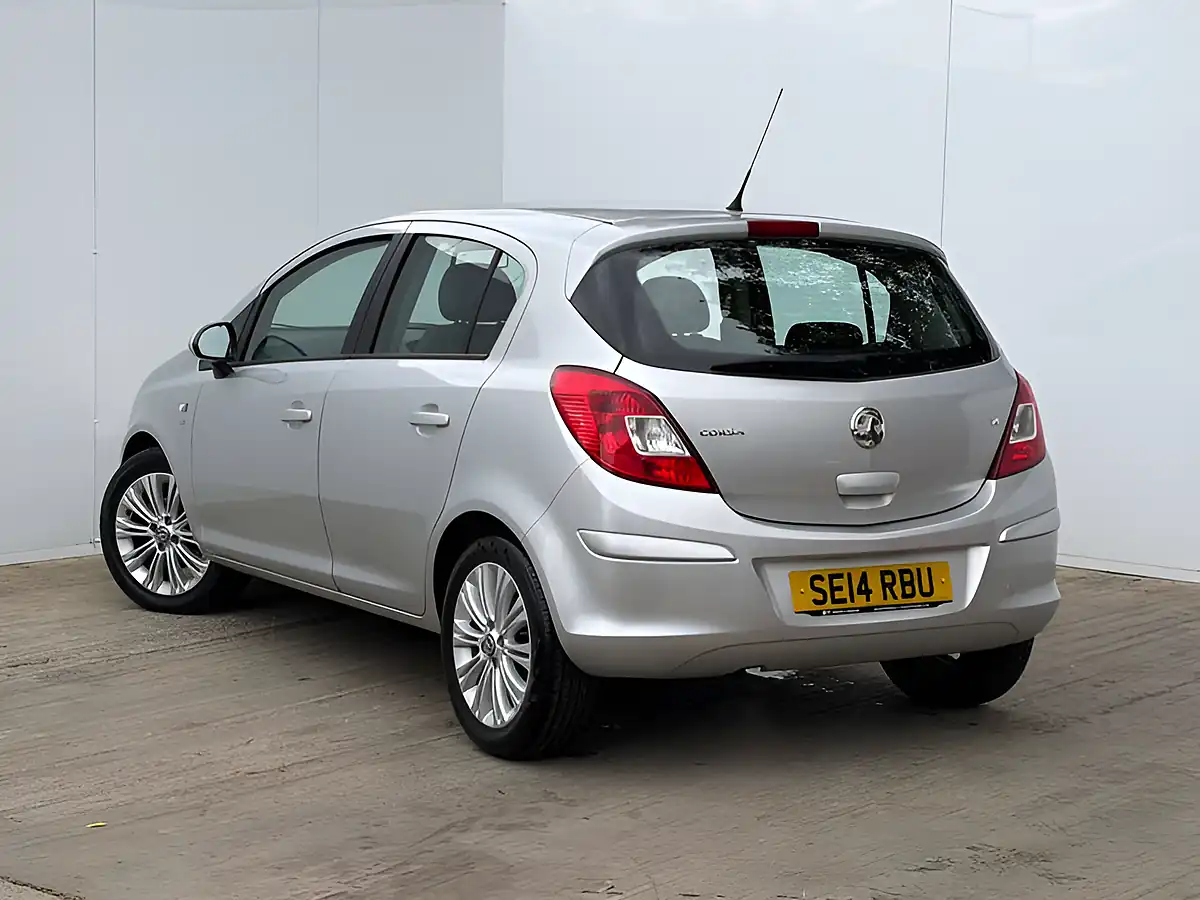 Used 2014 Vauxhall Corsa Se Star Silver - Interior and Exterior details 14