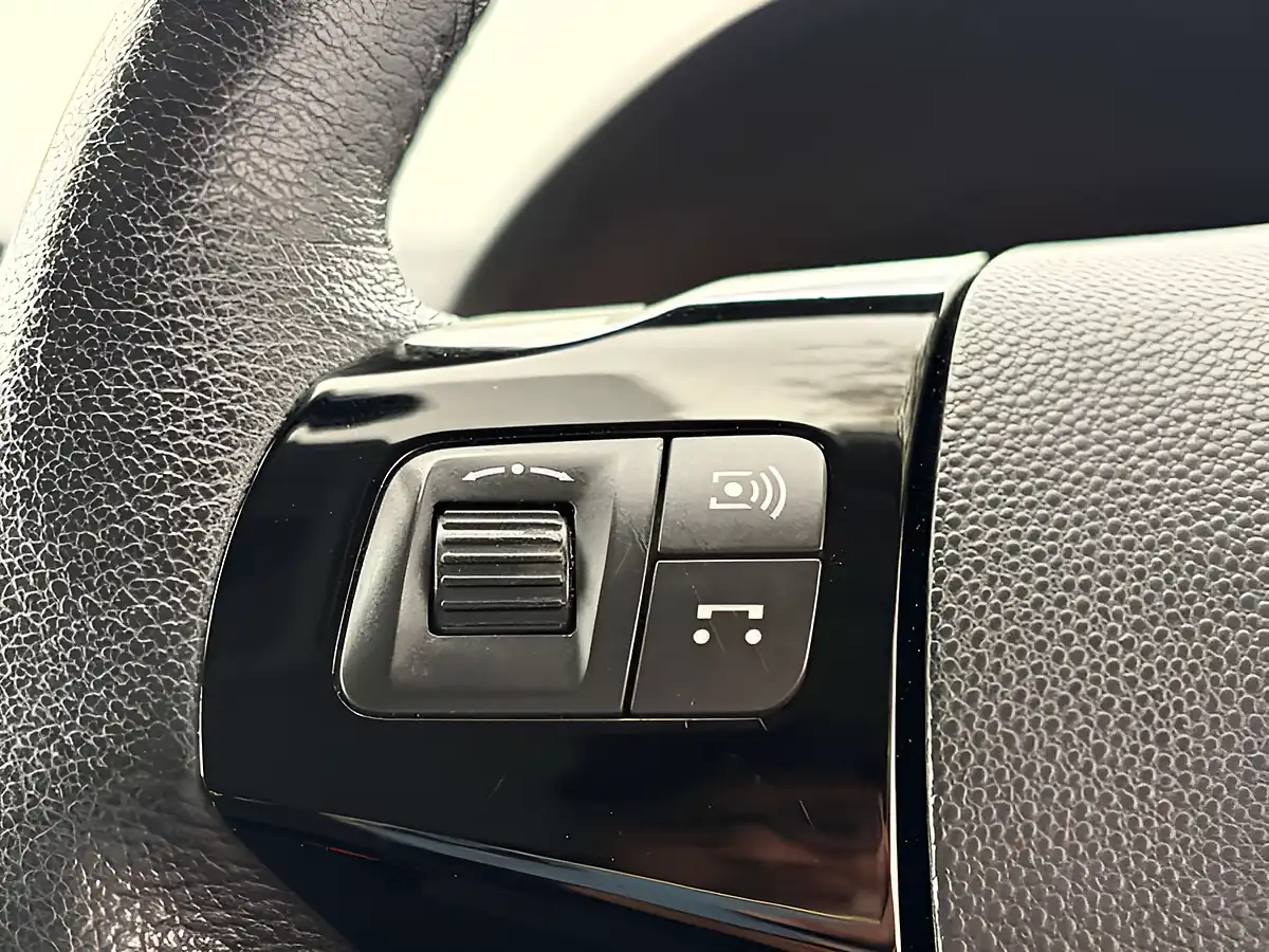 Used 2014 Vauxhall Corsa Se Star Silver - Interior and Exterior details 16