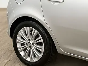 Used 2014 Vauxhall Corsa Se Star Silver - Interior and Exterior details 6