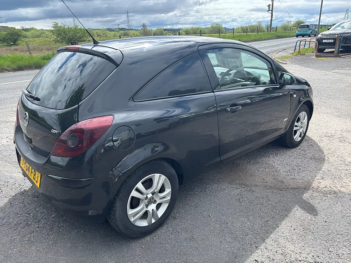 Used 2014 Vauxhall Corsa Sportive Black - Interior and Exterior details 3