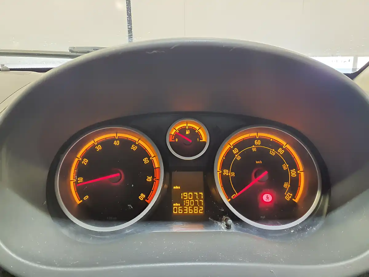 Used 2014 Vauxhall Corsa Sri Black - Interior and Exterior details 18