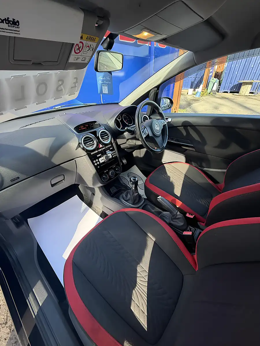 Used 2014 Vauxhall Corsa Sri Black - Interior and Exterior details 15