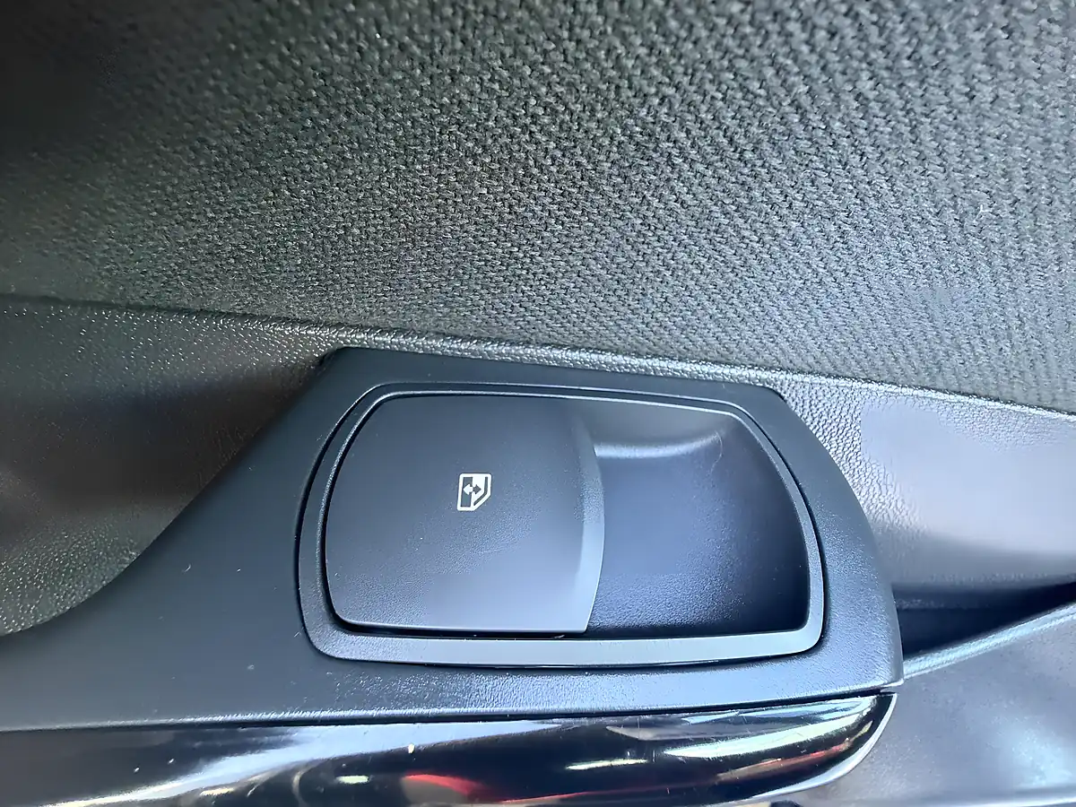 Used 2014 Vauxhall Corsa Sri Black - Interior and Exterior details 18