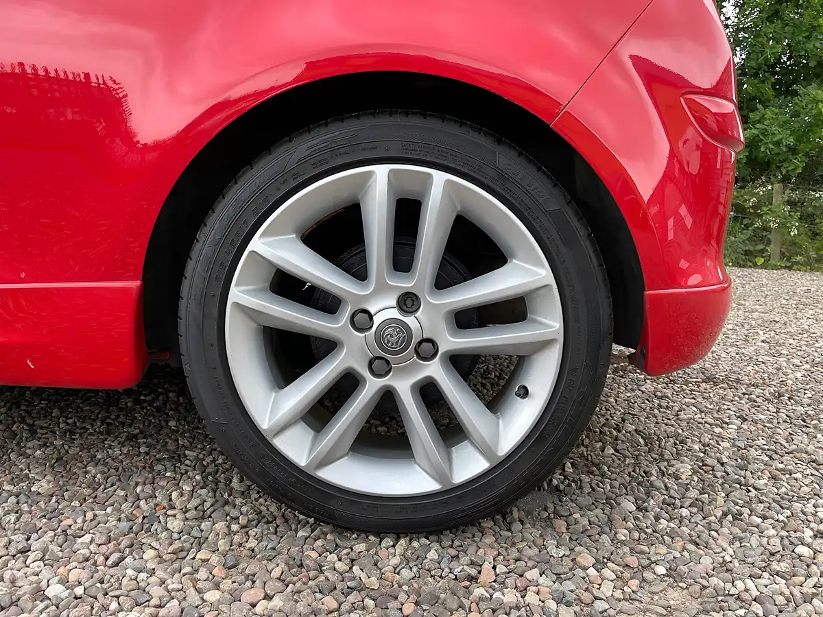 Used 2014 Vauxhall Corsa Sri Red - Interior and Exterior details 19