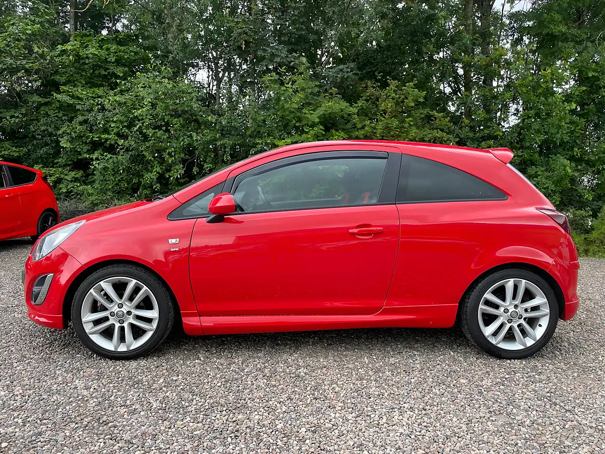 Used 2014 Vauxhall Corsa Sri Red - Interior and Exterior details 5