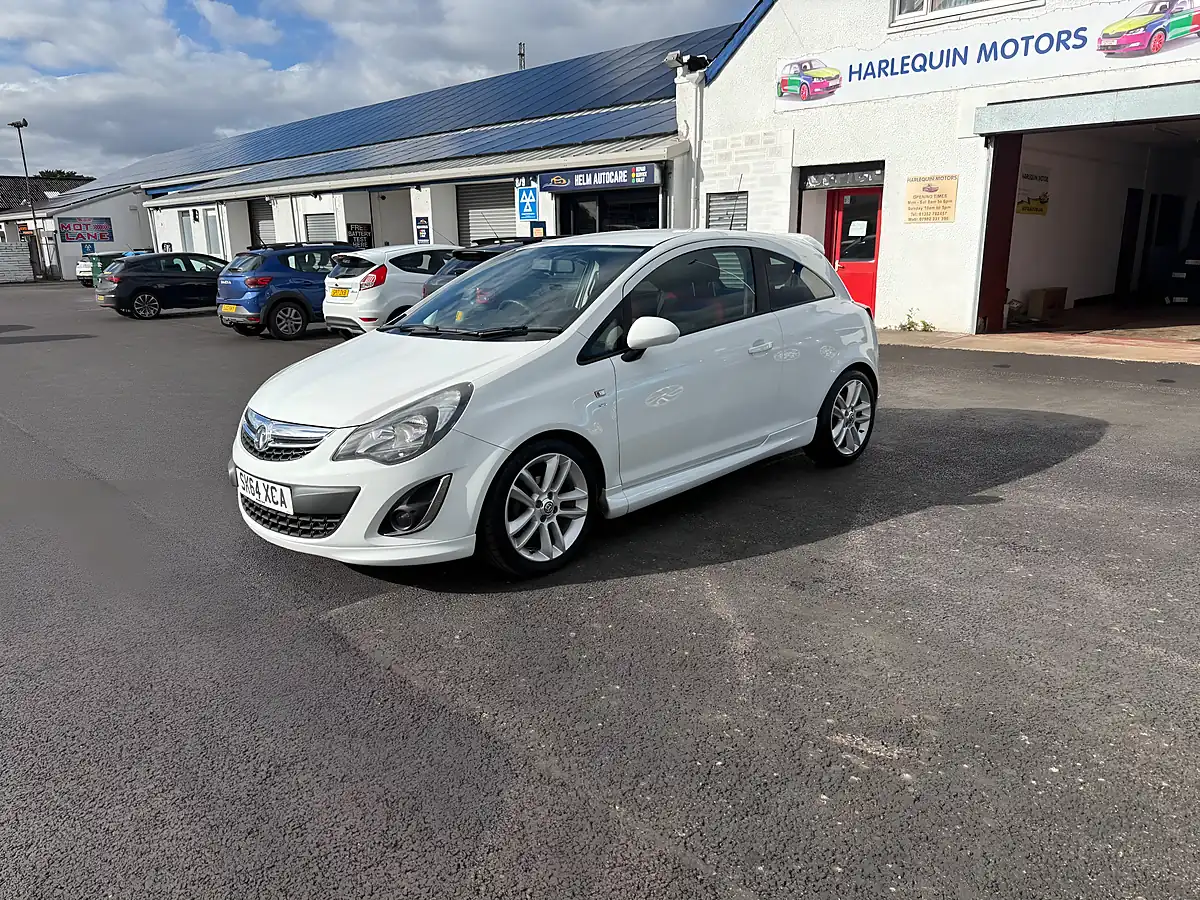 Used 2014 Vauxhall Corsa Sri White - Front View