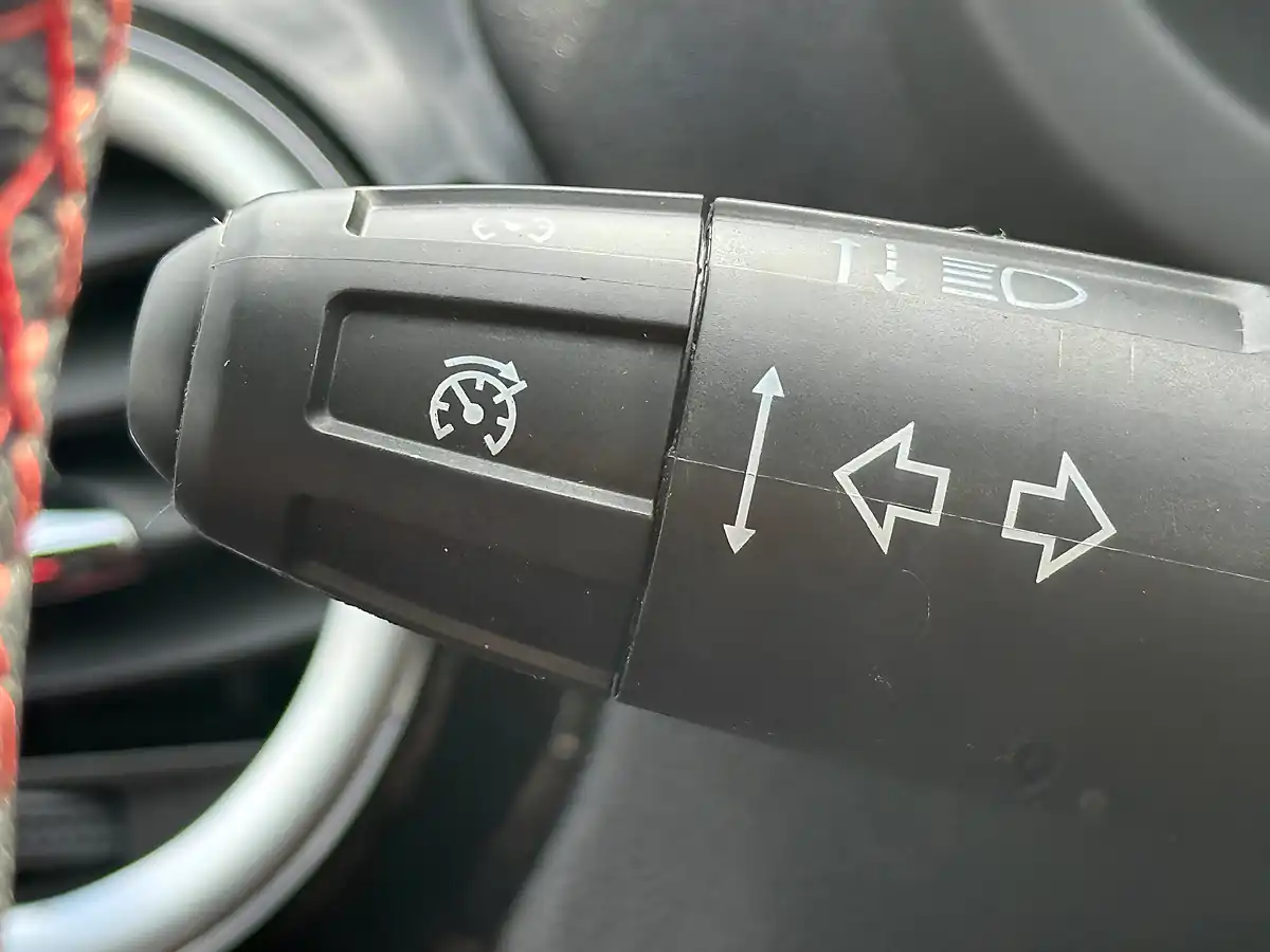 Used 2014 Vauxhall Corsa Sri White - Interior and Exterior details 18
