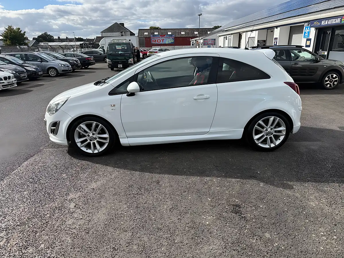 Used 2014 Vauxhall Corsa Sri White - Interior and Exterior details 7