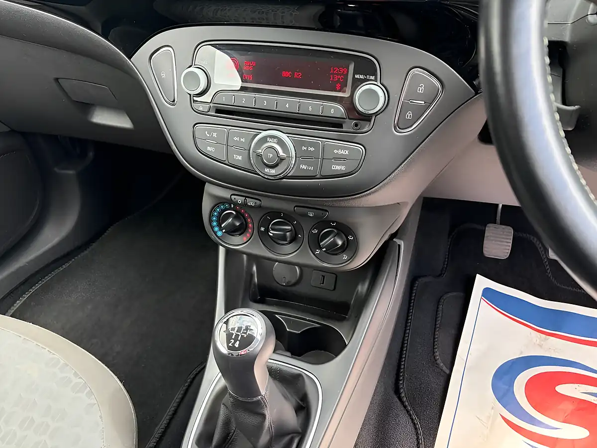 Used 2014 Vauxhall Corsa Sting Green - Interior and Exterior details 13