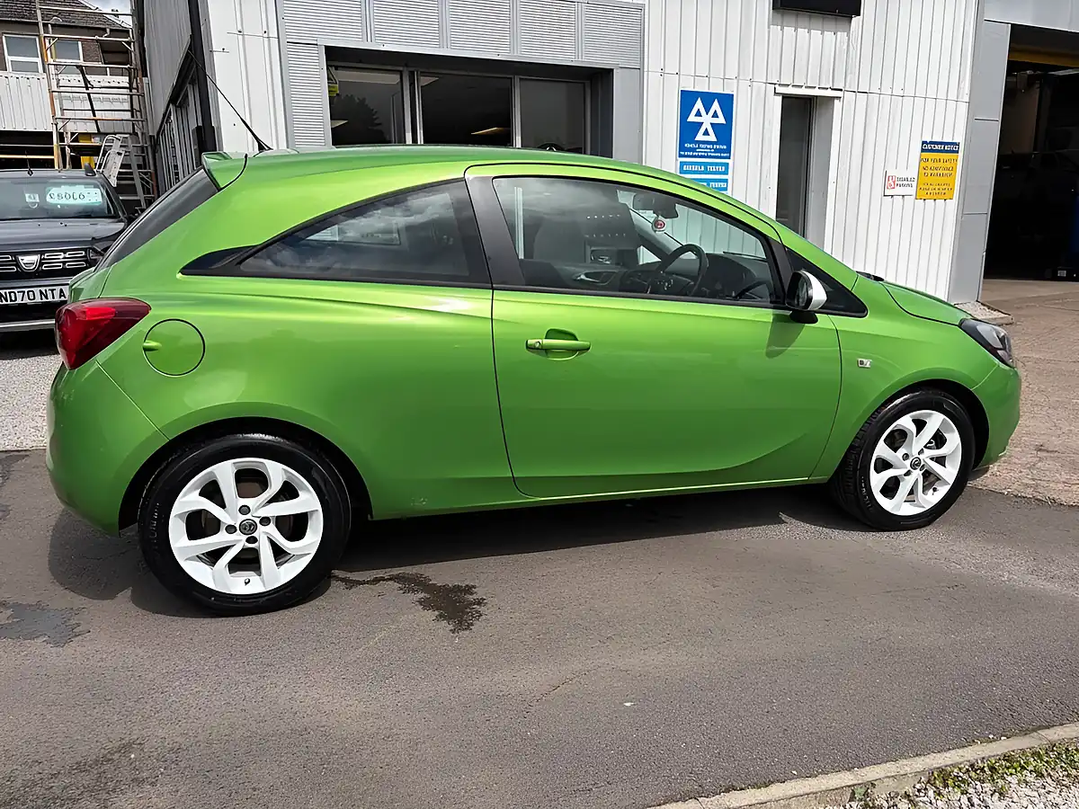 Used 2014 Vauxhall Corsa Sting Green - Interior and Exterior details 9