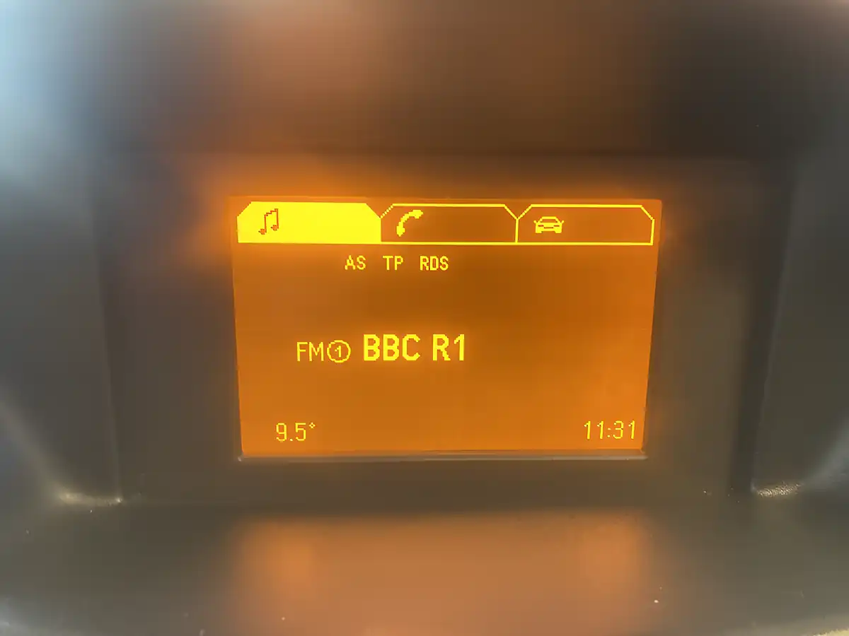 Used 2014 Vauxhall Corsa Sxi Ac Black - Interior and Exterior details 15