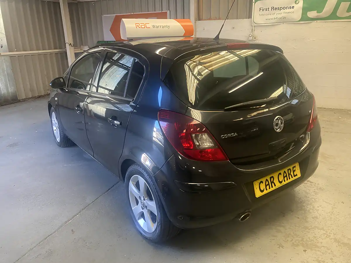 Used 2014 Vauxhall Corsa Sxi Ac Black - Interior and Exterior details 3