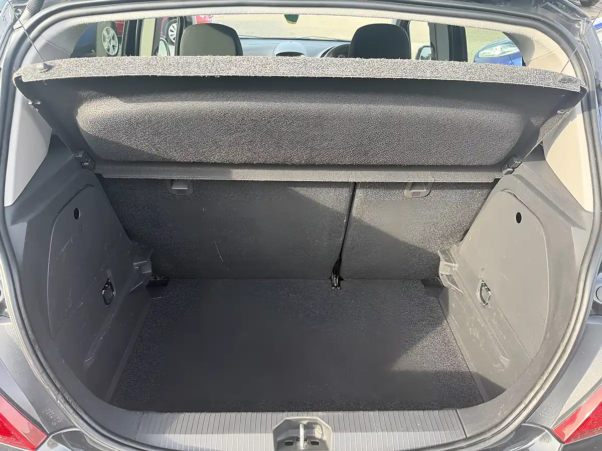 Used 2014 Vauxhall Corsa Sxi Black - Interior and Exterior details 11