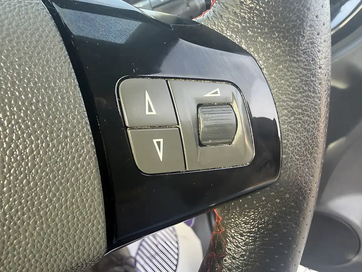 Used 2014 Vauxhall Corsa Sxi Black - Interior and Exterior details 15