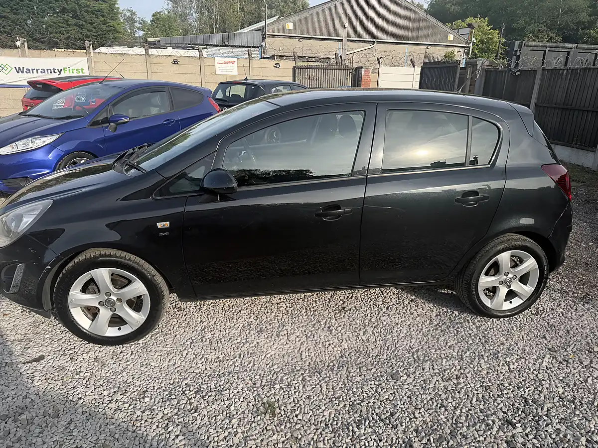 Used 2014 Vauxhall Corsa Sxi Black - Interior and Exterior details 4