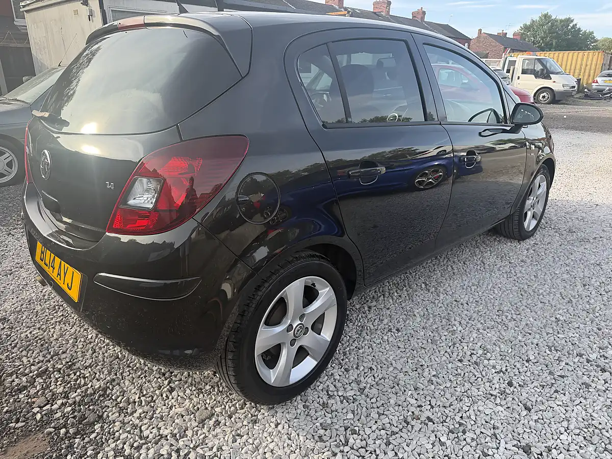 Used 2014 Vauxhall Corsa Sxi Black - Interior and Exterior details 6
