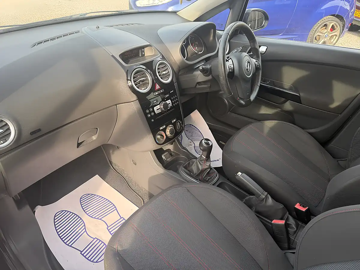 Used 2014 Vauxhall Corsa Sxi Black - Interior and Exterior details 9