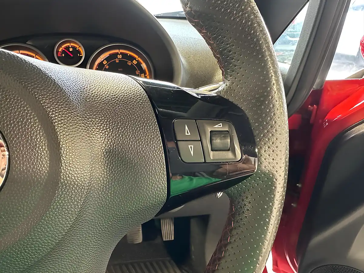 Used 2014 Vauxhall Corsa Sxi Red - Interior and Exterior details 12