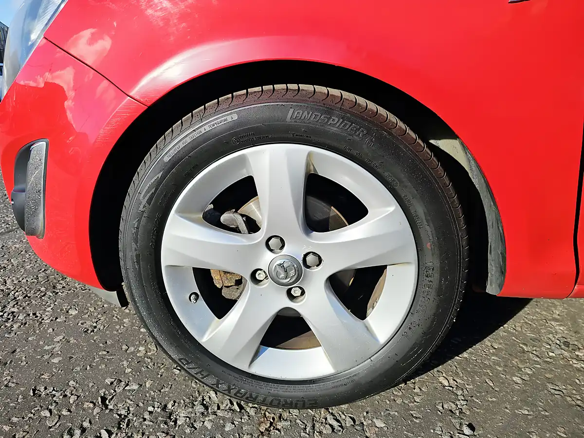 Used 2014 Vauxhall Corsa Sxi Red - Interior and Exterior details 18