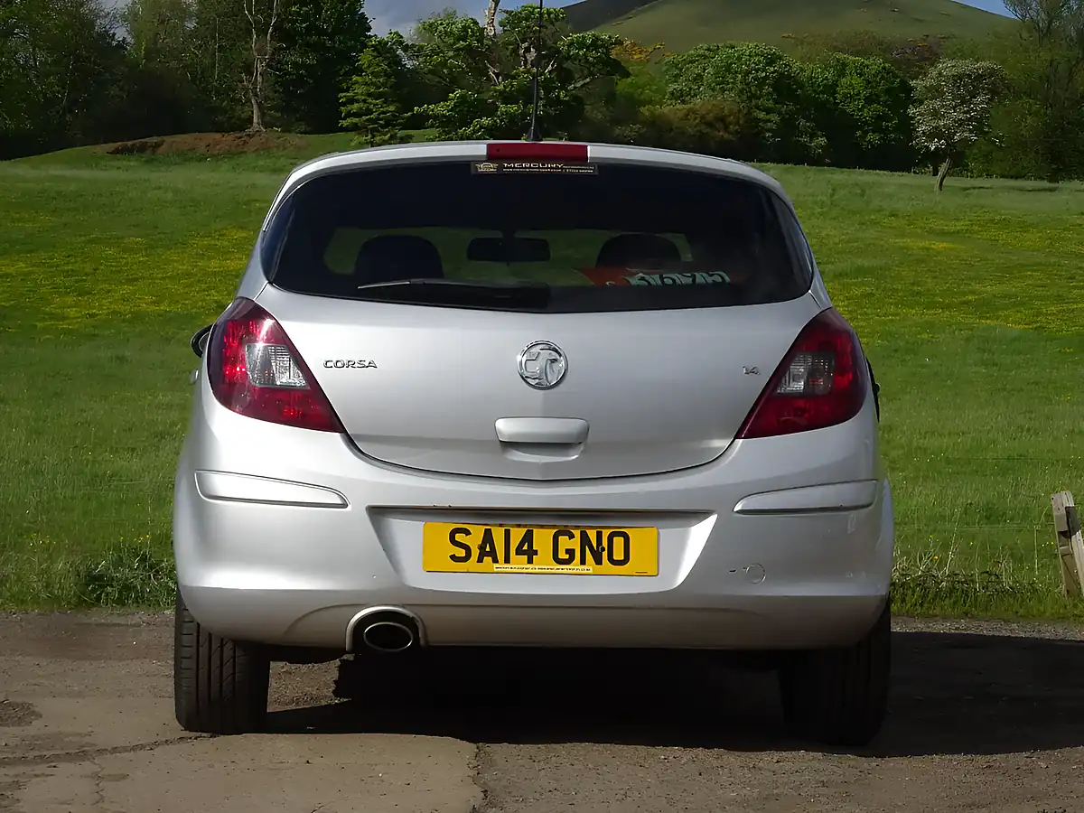 Used 2014 Vauxhall Corsa Sxi Silver - Interior and Exterior details 10