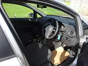 Used 2014 Vauxhall Corsa Sxi Silver - Interior and Exterior details 17