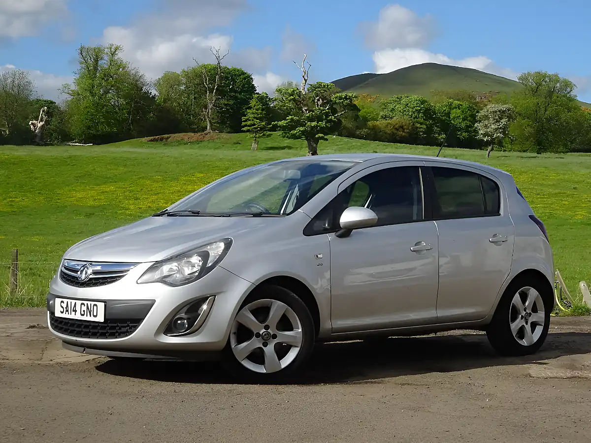 Used 2014 Vauxhall Corsa Sxi Silver - Interior and Exterior details 2
