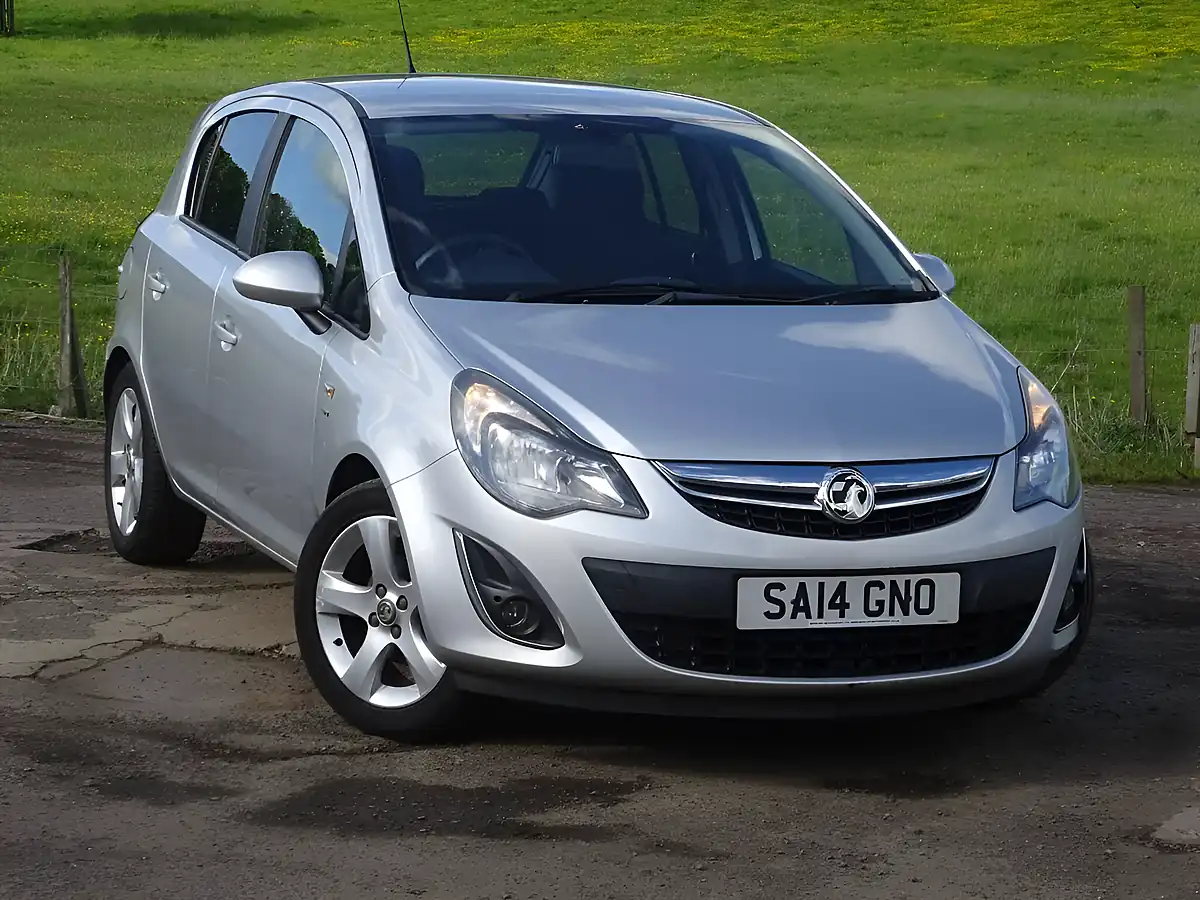 Used 2014 Vauxhall Corsa Sxi Silver - Interior and Exterior details 6