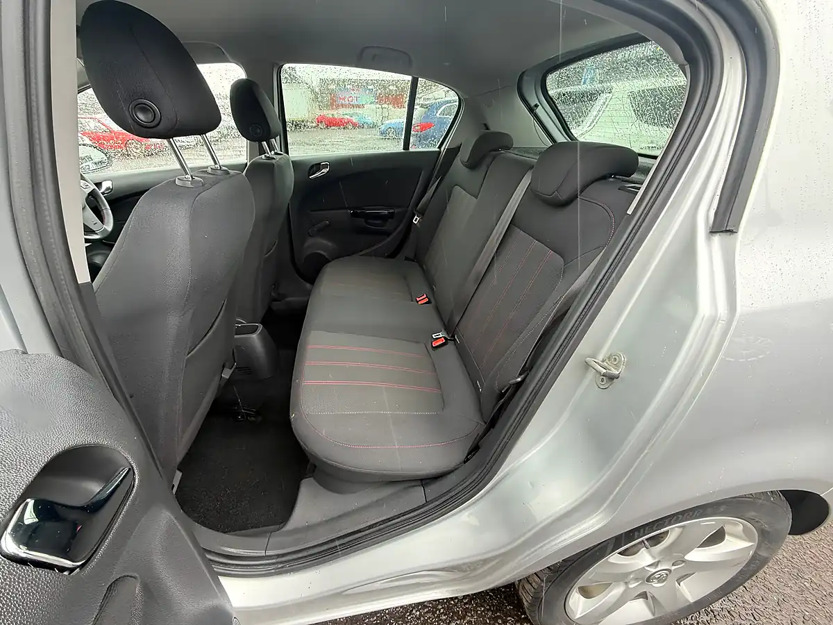 Used 2014 Vauxhall Corsa Sxi Silver - Interior and Exterior details 15