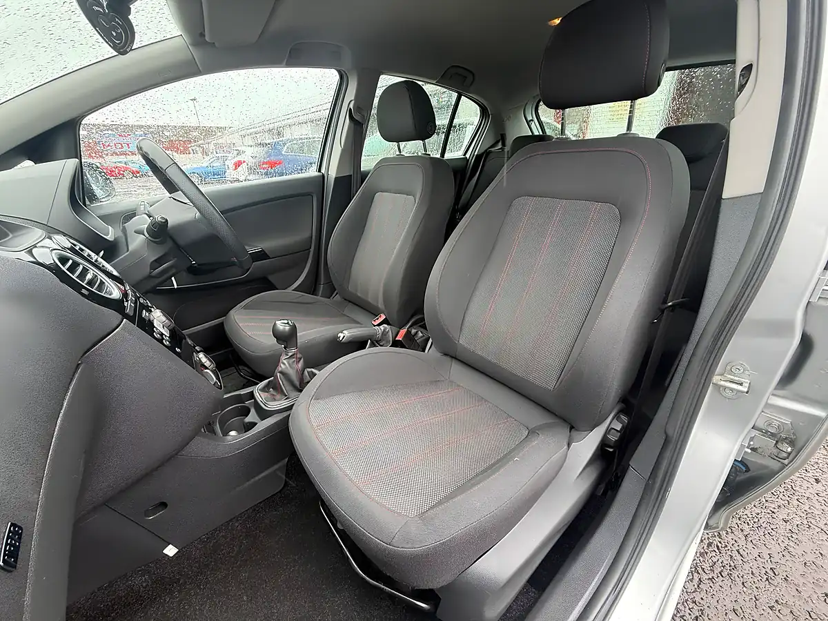 Used 2014 Vauxhall Corsa Sxi Silver - Interior and Exterior details 17