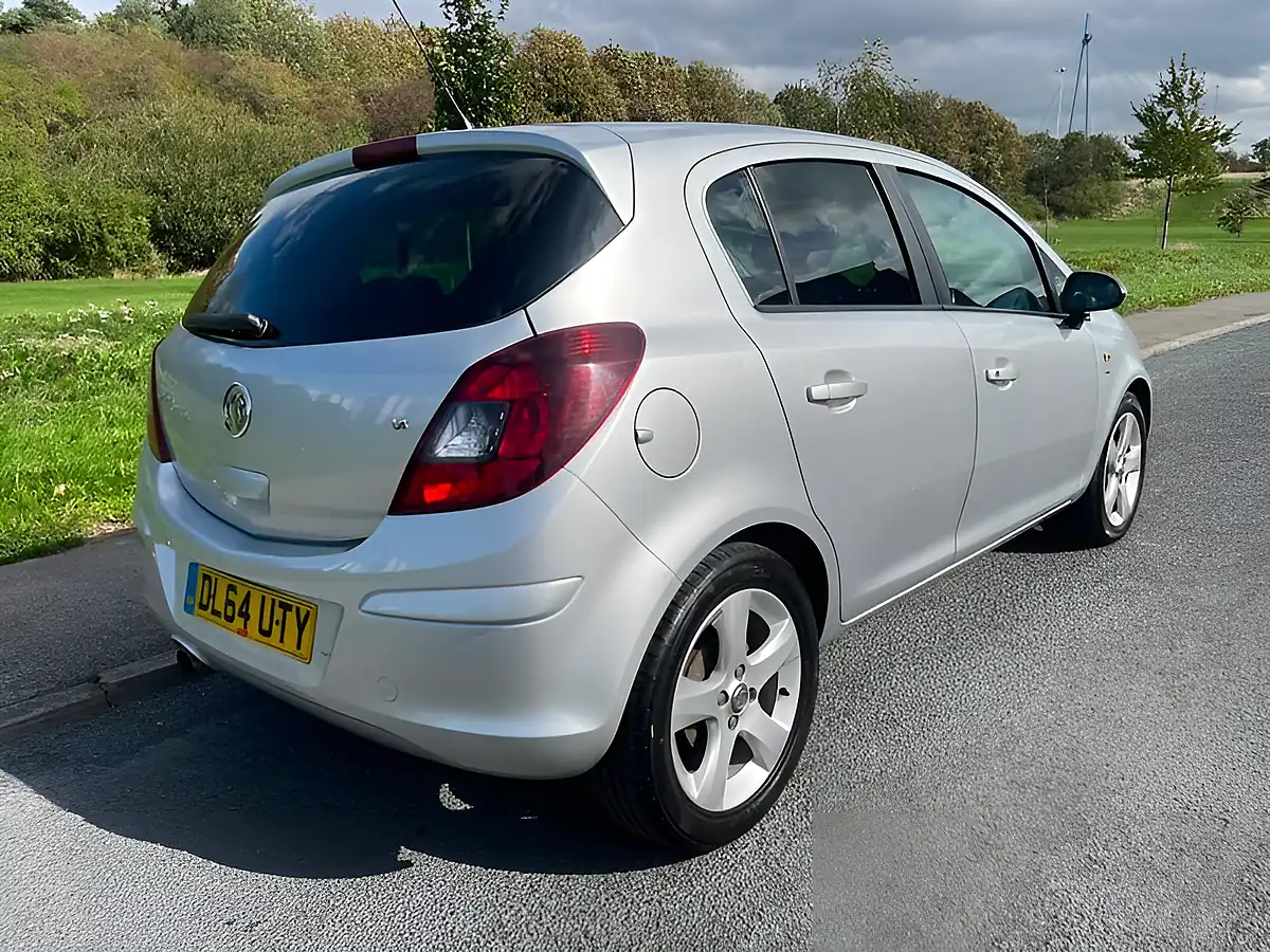 Used 2014 Vauxhall Corsa Sxi Silver - Interior and Exterior details 2