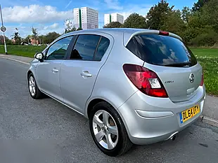 Used 2014 Vauxhall Corsa Sxi Silver - Interior and Exterior details 3