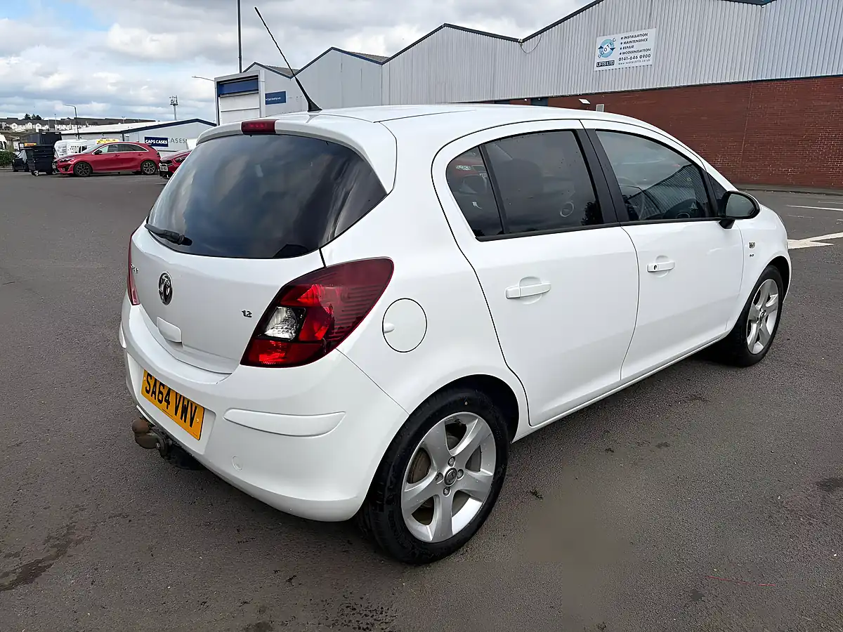Used 2014 Vauxhall Corsa Sxi White - Interior and Exterior details 13