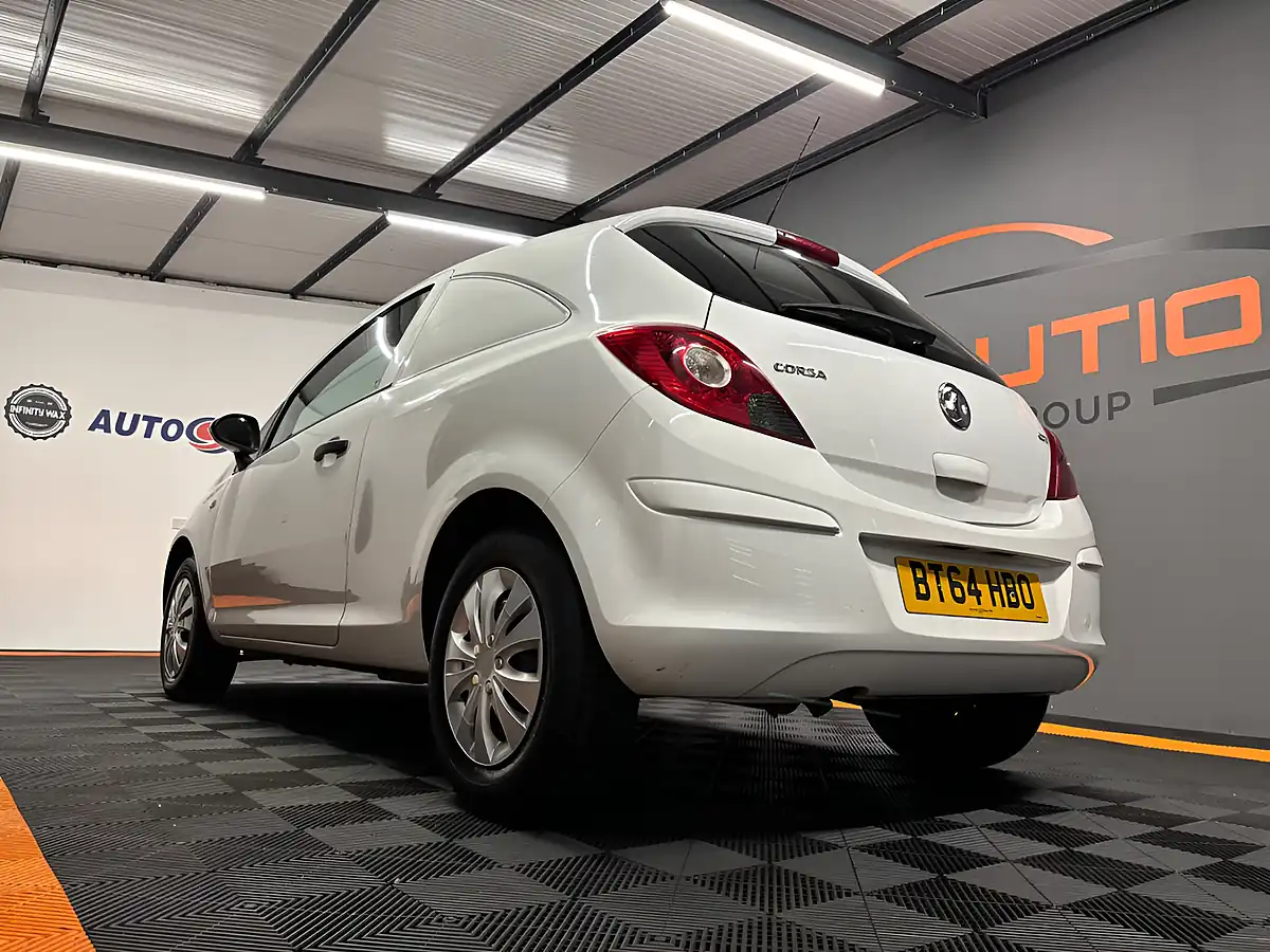Used 2014 Vauxhall Corsa Van Ecoflex White - Interior and Exterior details 5