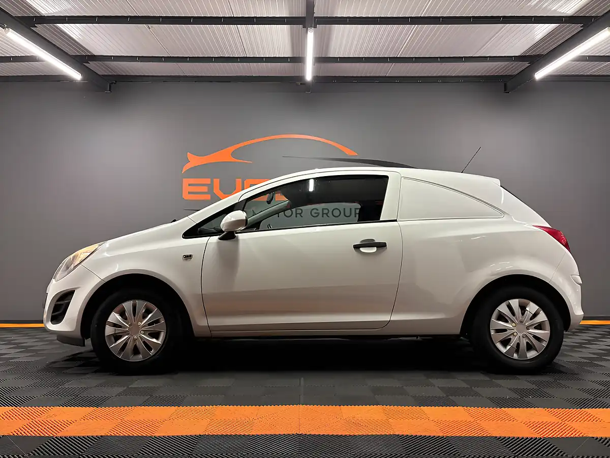 Used 2014 Vauxhall Corsa Van Ecoflex White - Interior and Exterior details 8