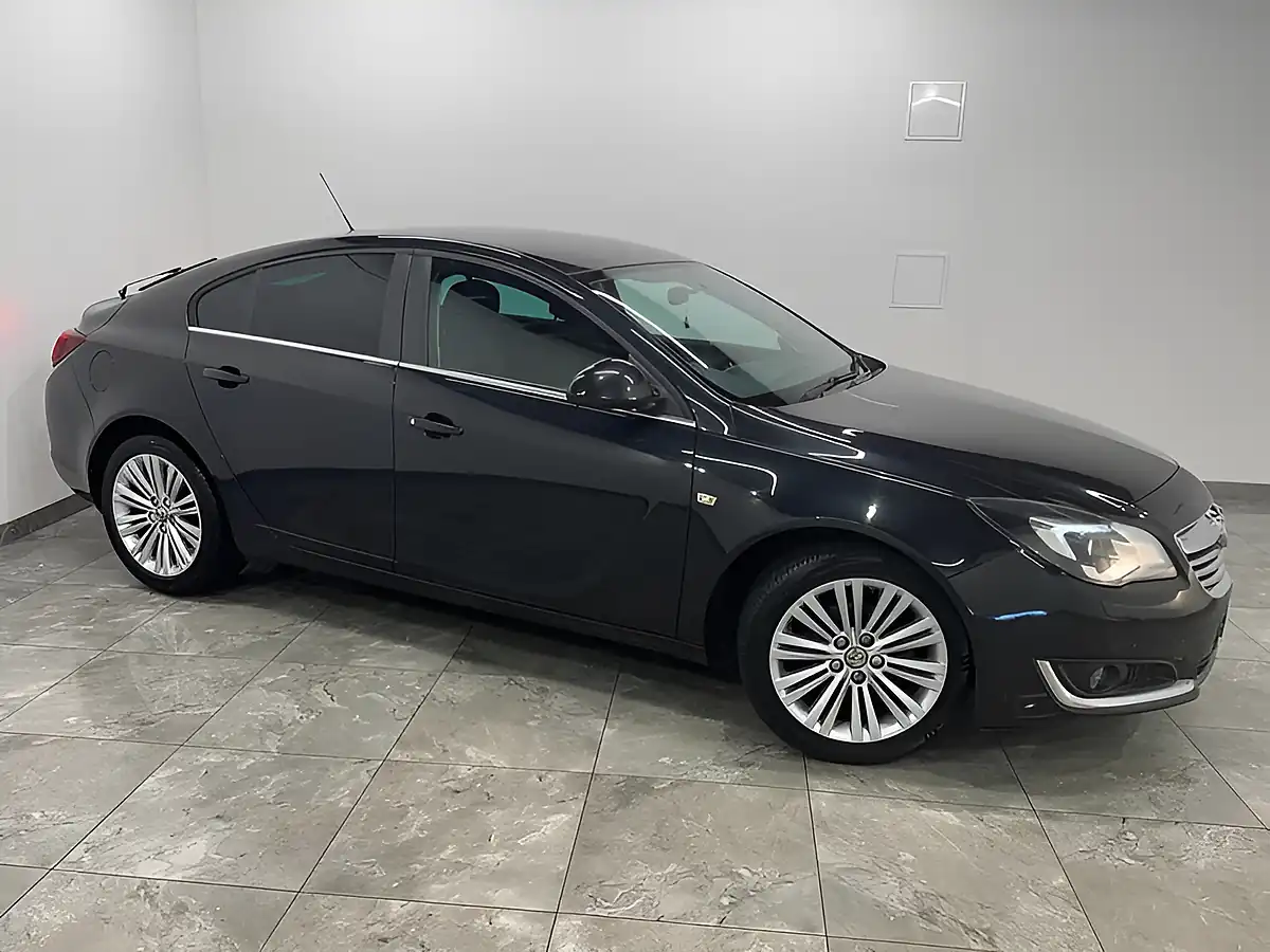Used 2014 Vauxhall Insignia Design Black - Interior and Exterior details 2